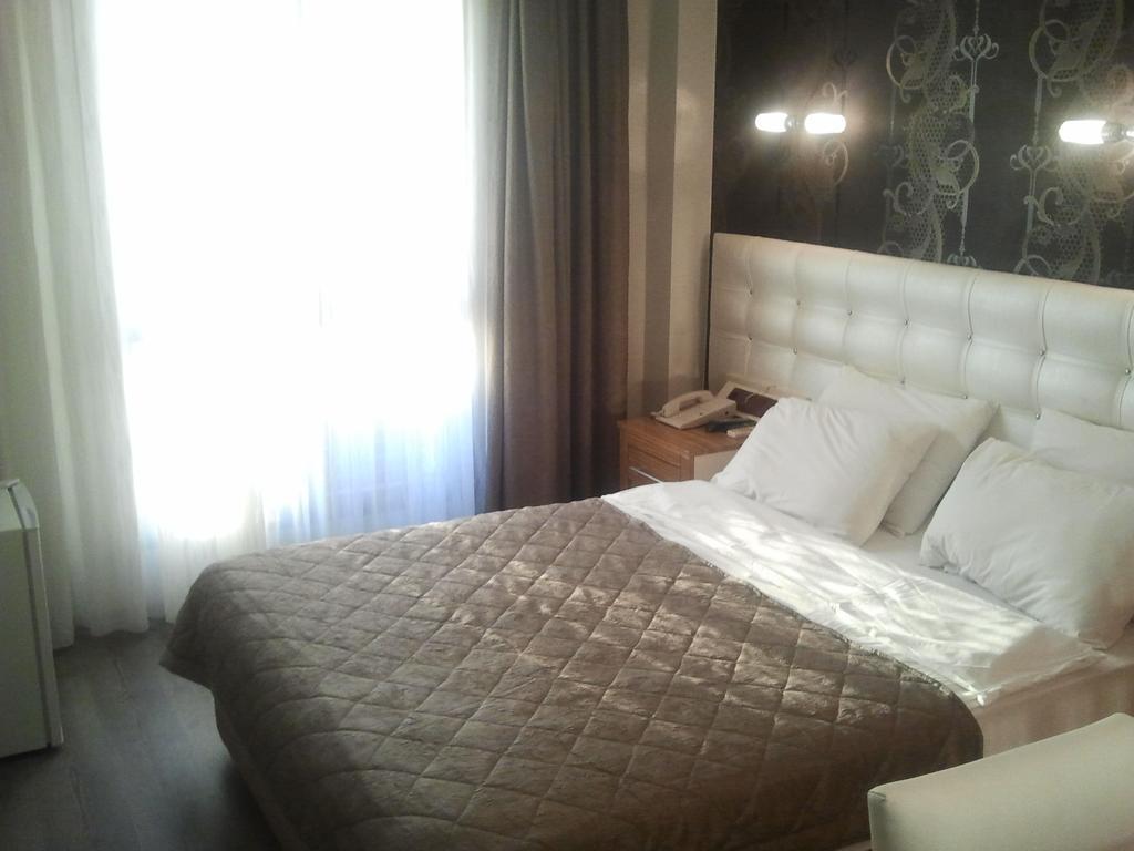 Hotel Kocaman อิซมีร์ ภายนอก รูปภาพ