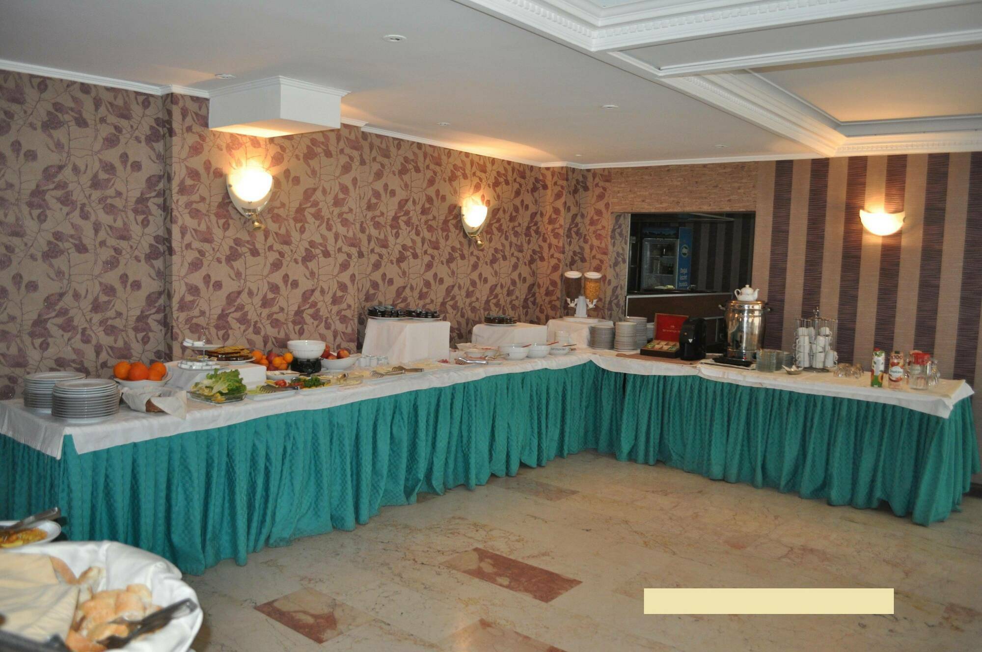 Hotel Kocaman อิซมีร์ ภายนอก รูปภาพ