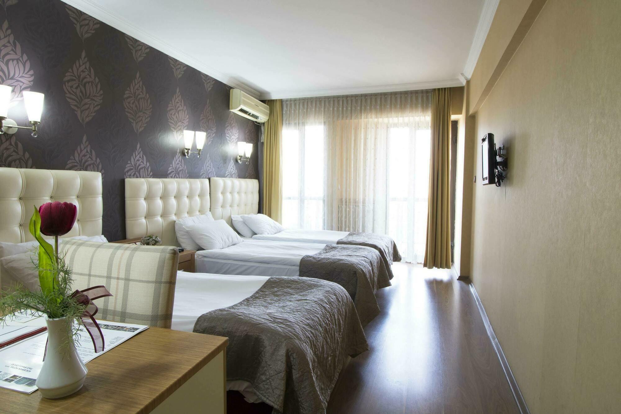 Hotel Kocaman อิซมีร์ ภายนอก รูปภาพ