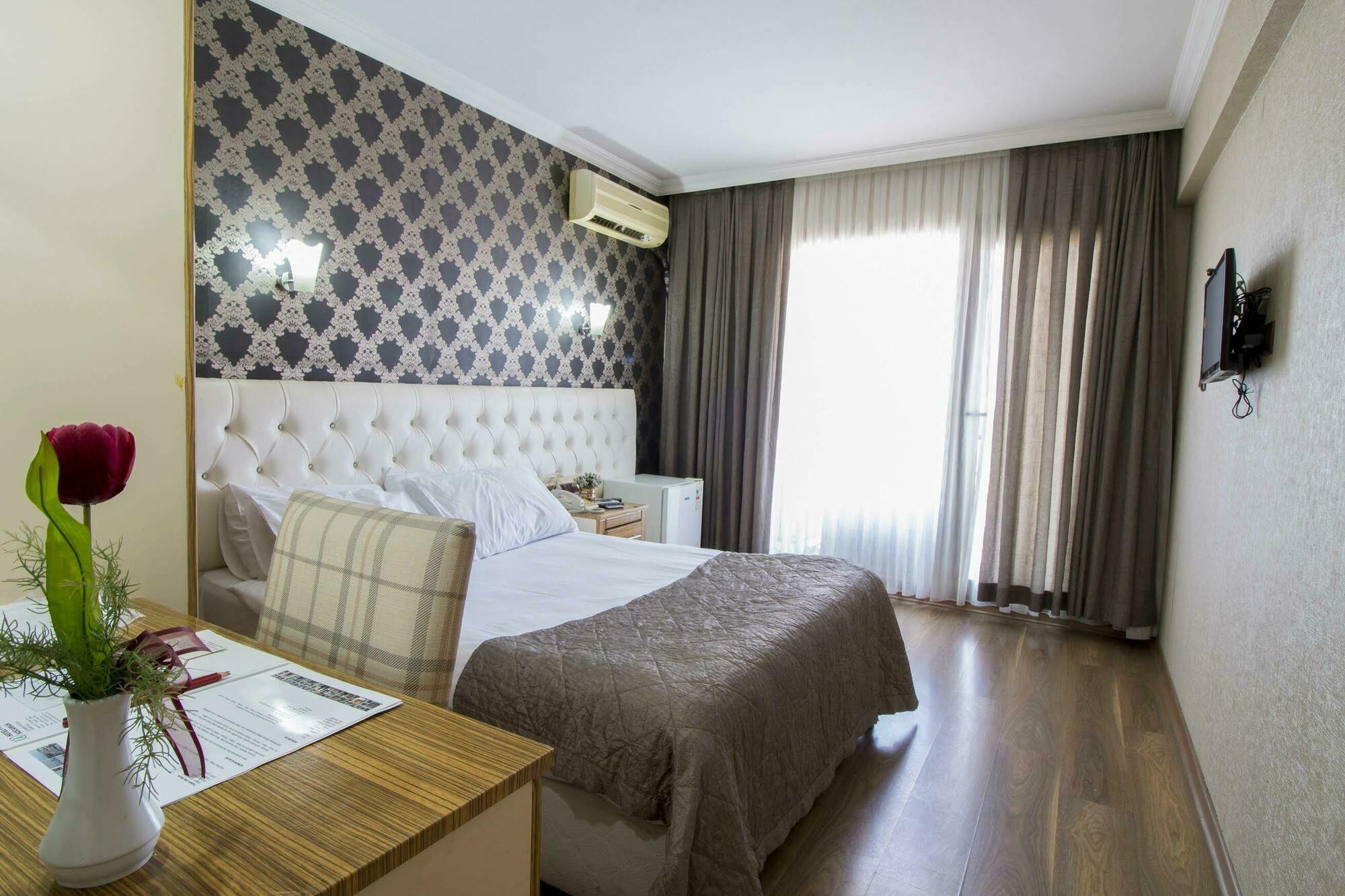 Hotel Kocaman อิซมีร์ ภายนอก รูปภาพ